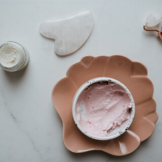 من نحن Skin Cleanser Template Gallery Img 3